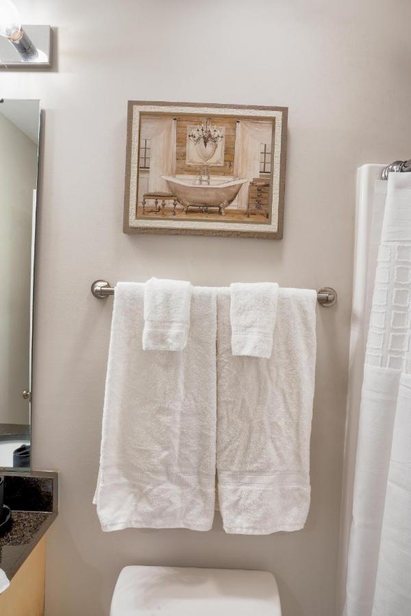 Kannapolis Elegant Townhouse - Pet Friendly Exterior photo