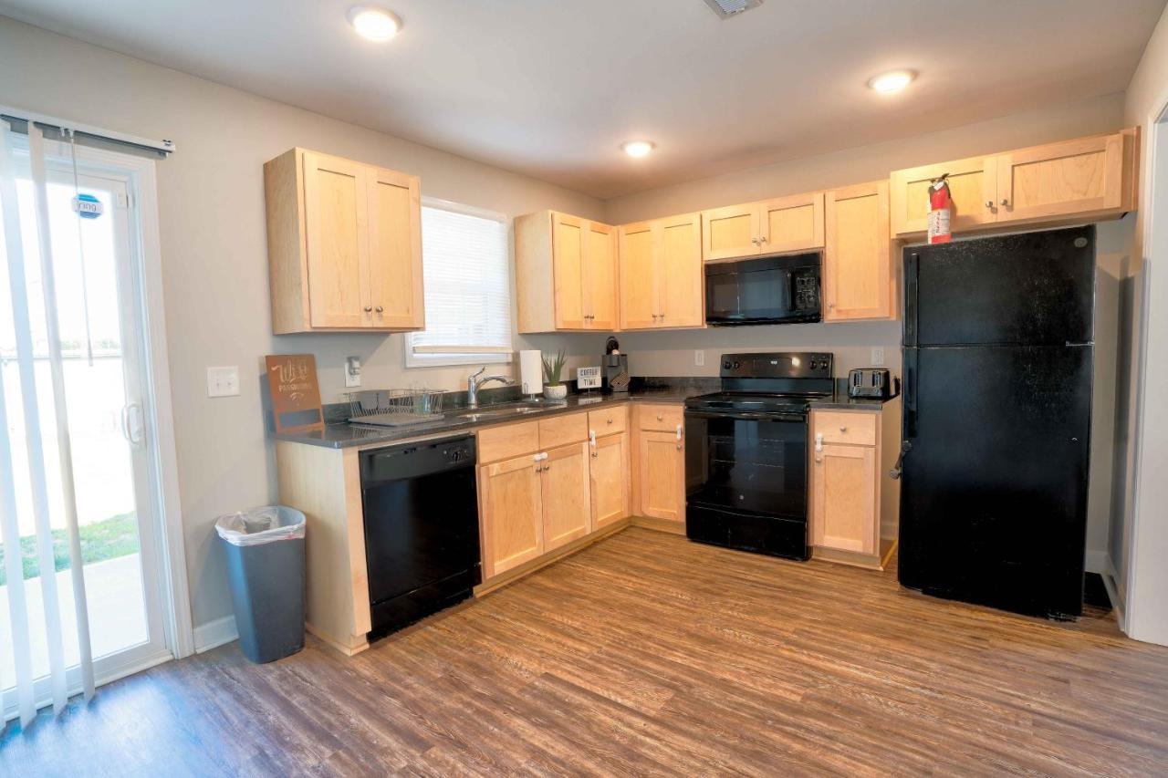 Kannapolis Elegant Townhouse - Pet Friendly Exterior photo
