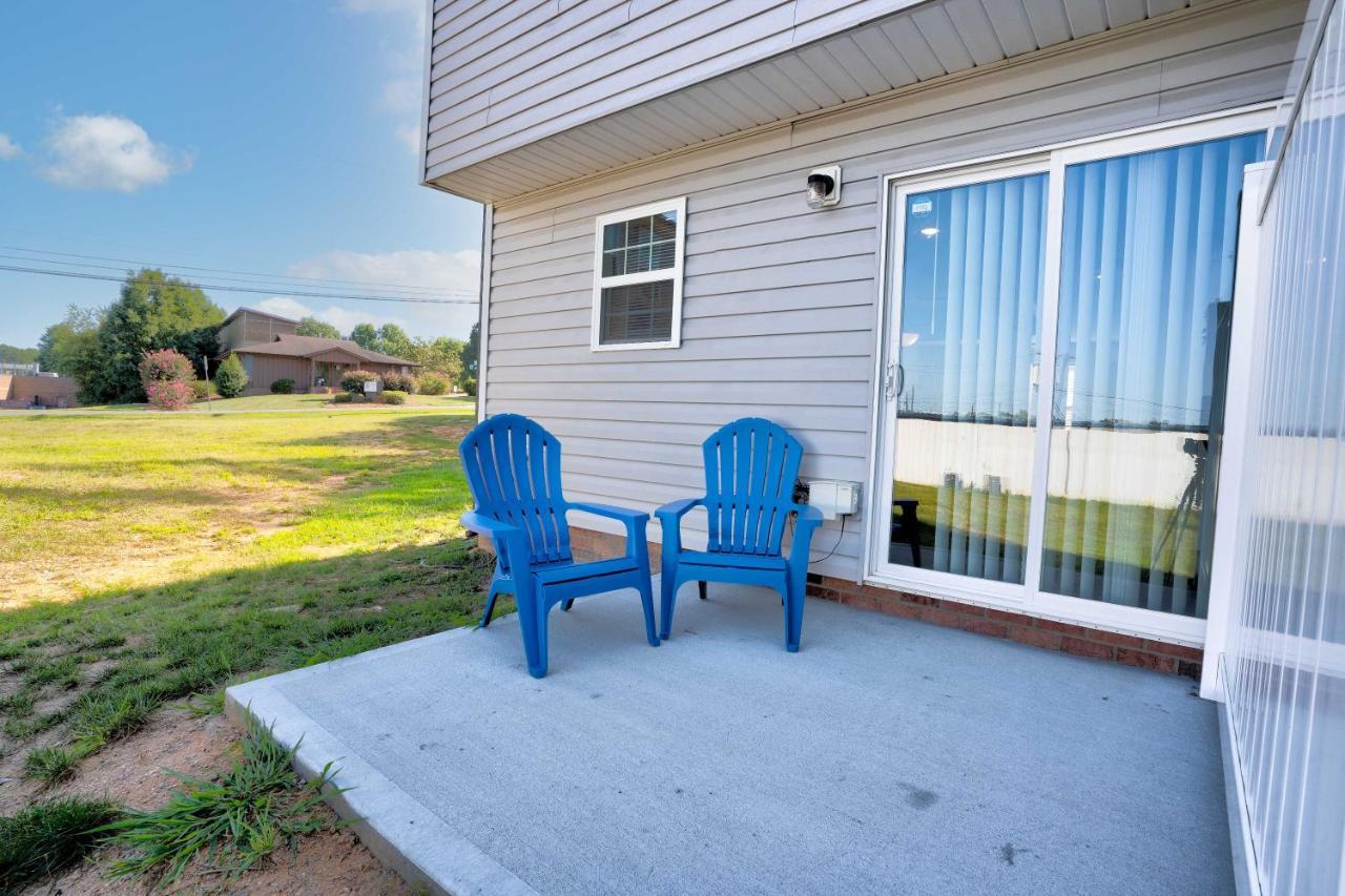 Kannapolis Elegant Townhouse - Pet Friendly Exterior photo